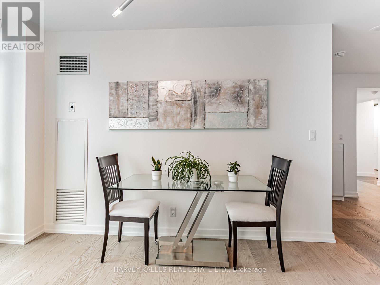 1810 - 381 Front Street W, Toronto (Waterfront Communities), Ontario  M5V 3R8 - Photo 15 - C12212476