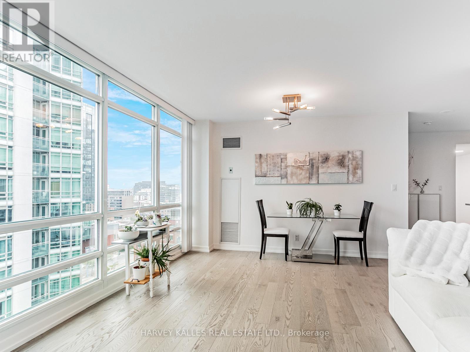 1810 - 381 Front Street W, Toronto (Waterfront Communities), Ontario  M5V 3R8 - Photo 16 - C12212476
