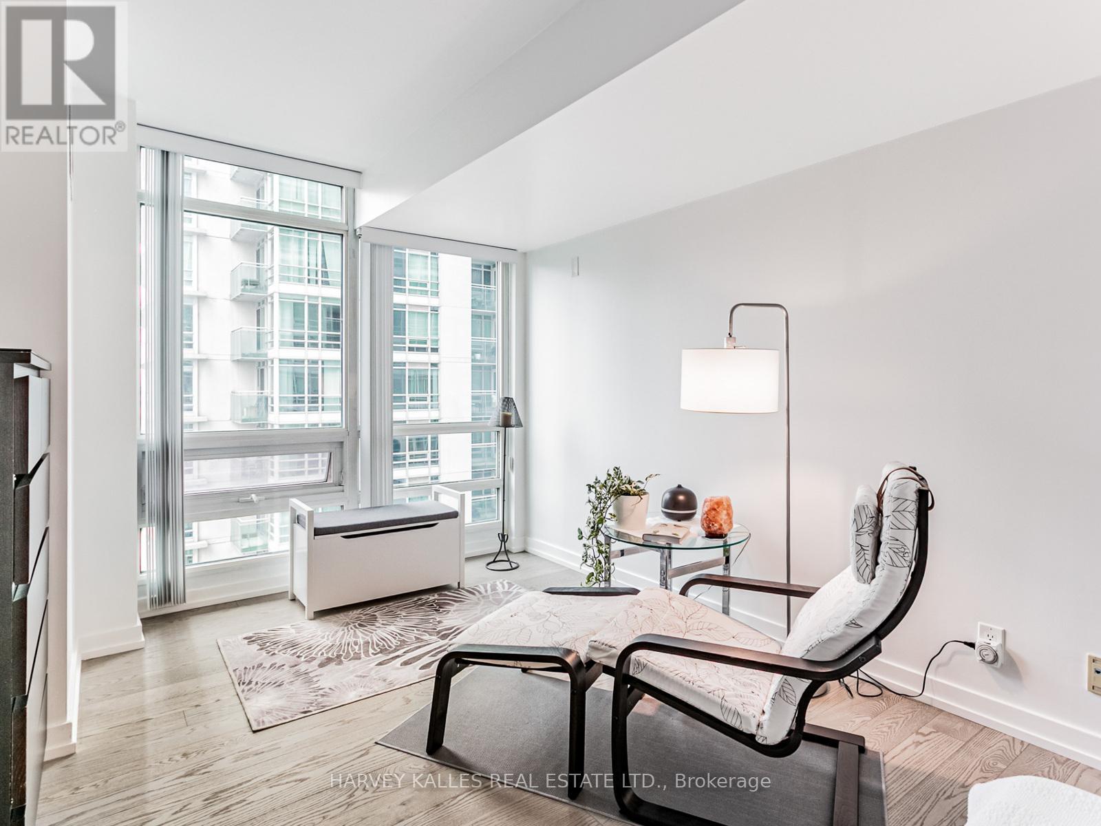 1810 - 381 Front Street W, Toronto (Waterfront Communities), Ontario  M5V 3R8 - Photo 17 - C12212476