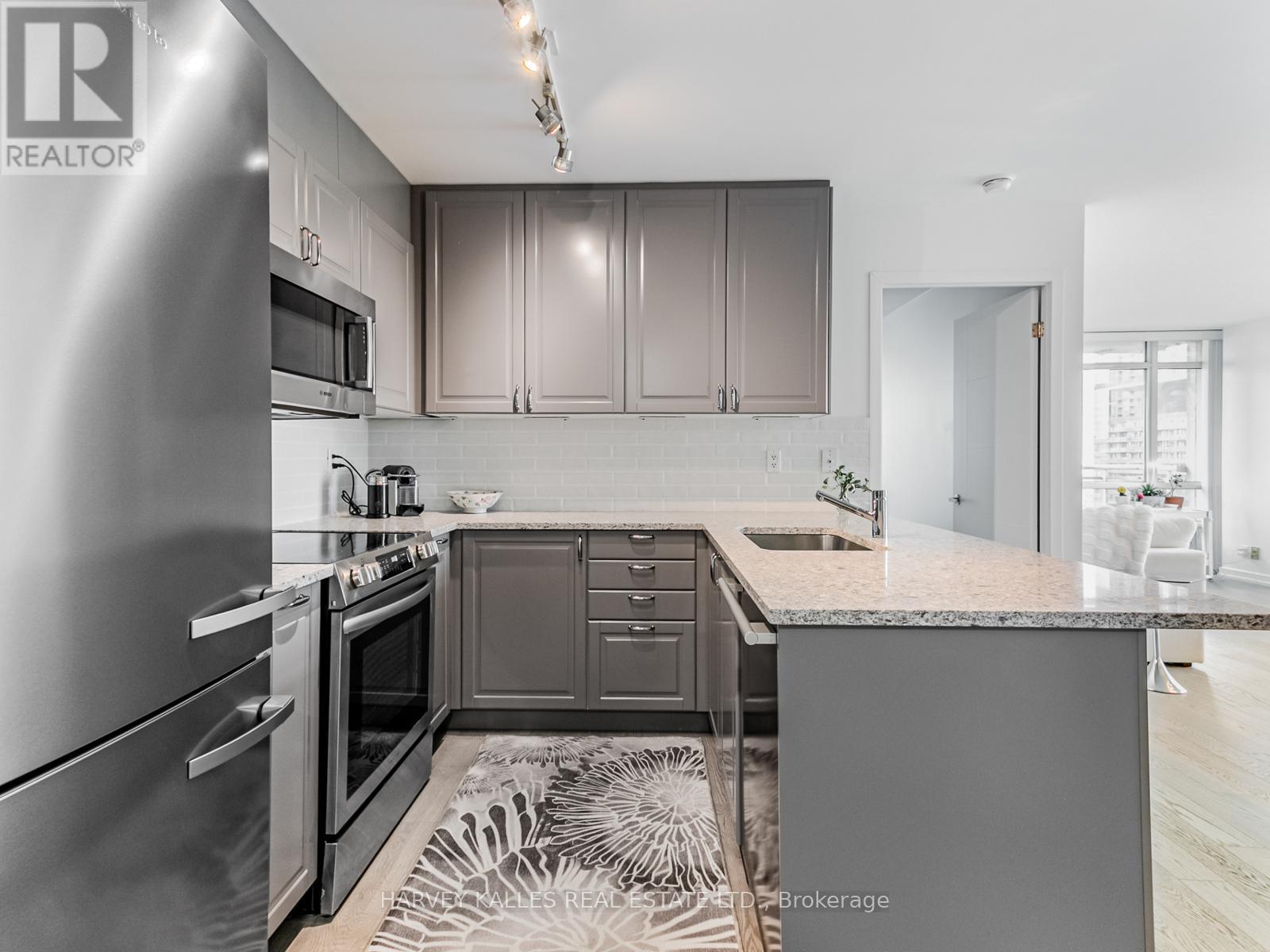 1810 - 381 Front Street W, Toronto (Waterfront Communities), Ontario  M5V 3R8 - Photo 6 - C12212476
