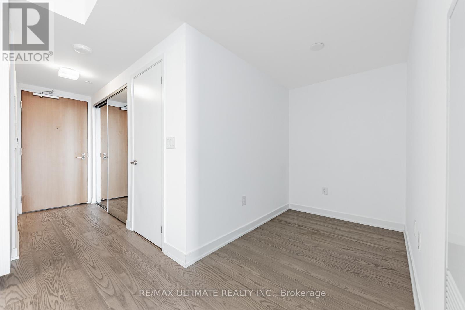 5003 - 11 Wellesley Street W, Toronto, Ontario  M4Y 1E8 - Photo 14 - C12212479