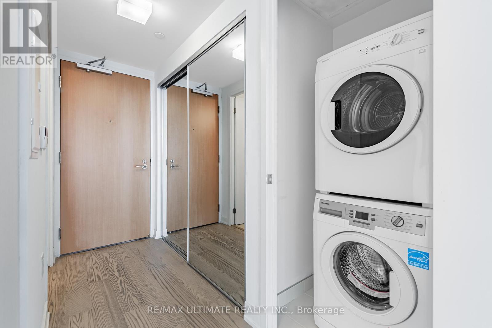 5003 - 11 Wellesley Street W, Toronto, Ontario  M4Y 1E8 - Photo 16 - C12212479