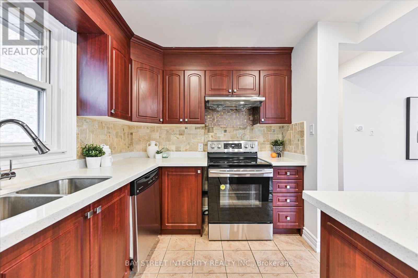 435 Cummer Avenue, Toronto (Newtonbrook East), Ontario  M2M 2G3 - Photo 16 - C12212506