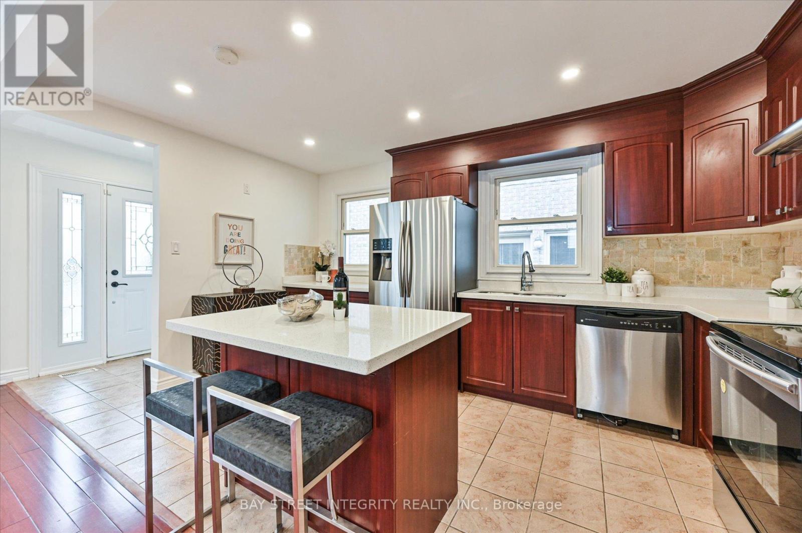 435 Cummer Avenue, Toronto (Newtonbrook East), Ontario  M2M 2G3 - Photo 17 - C12212506
