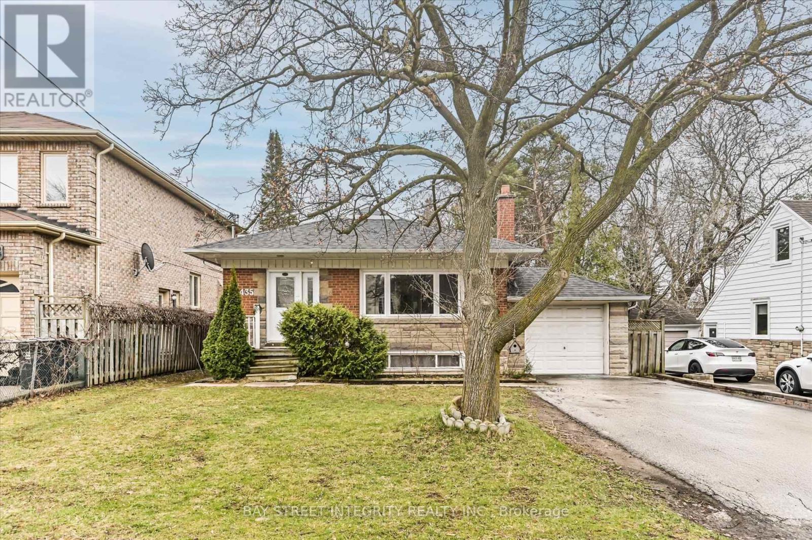 435 Cummer Avenue, Toronto (Newtonbrook East), Ontario  M2M 2G3 - Photo 3 - C12212506