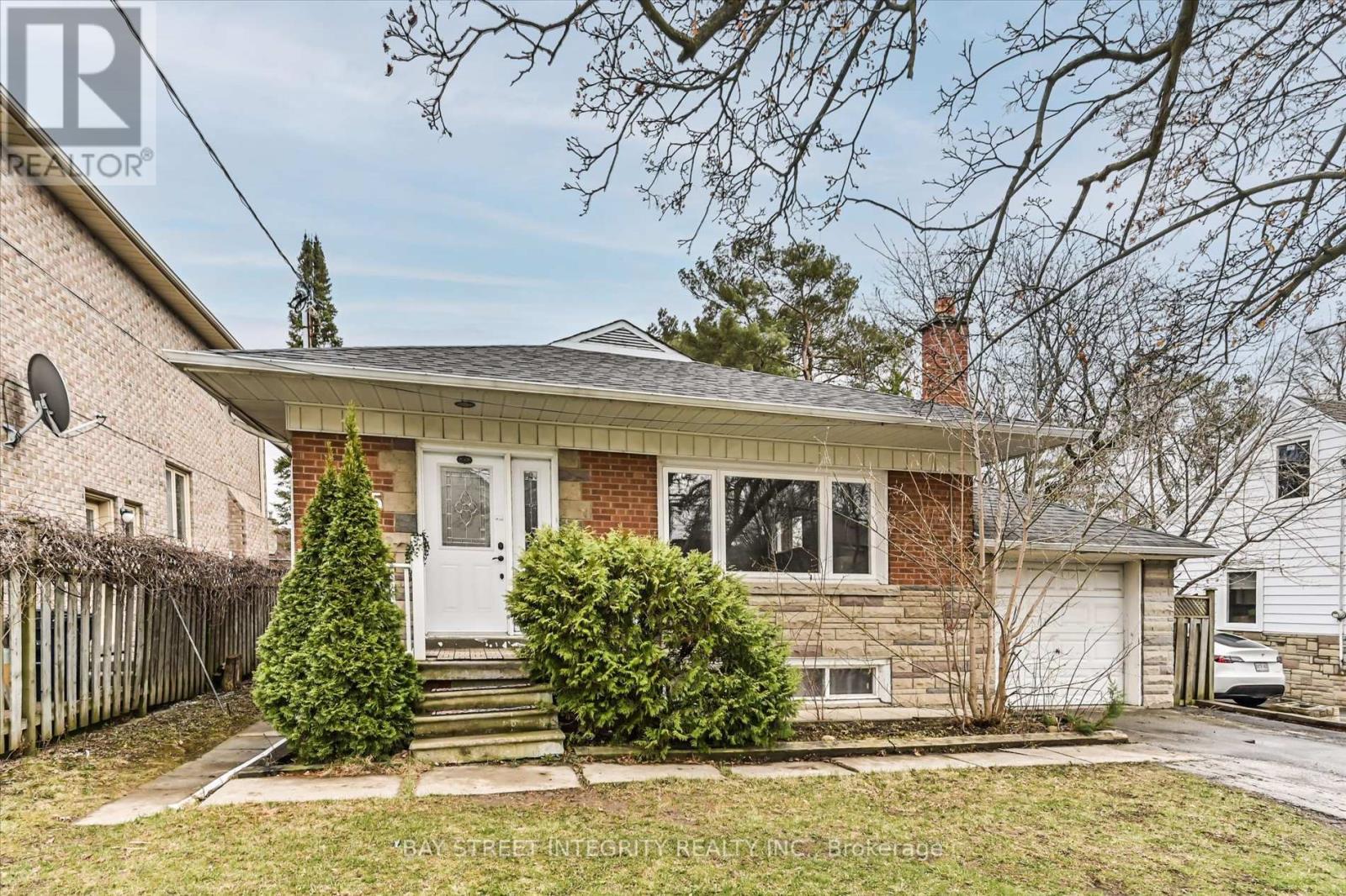 435 Cummer Avenue, Toronto (Newtonbrook East), Ontario  M2M 2G3 - Photo 4 - C12212506