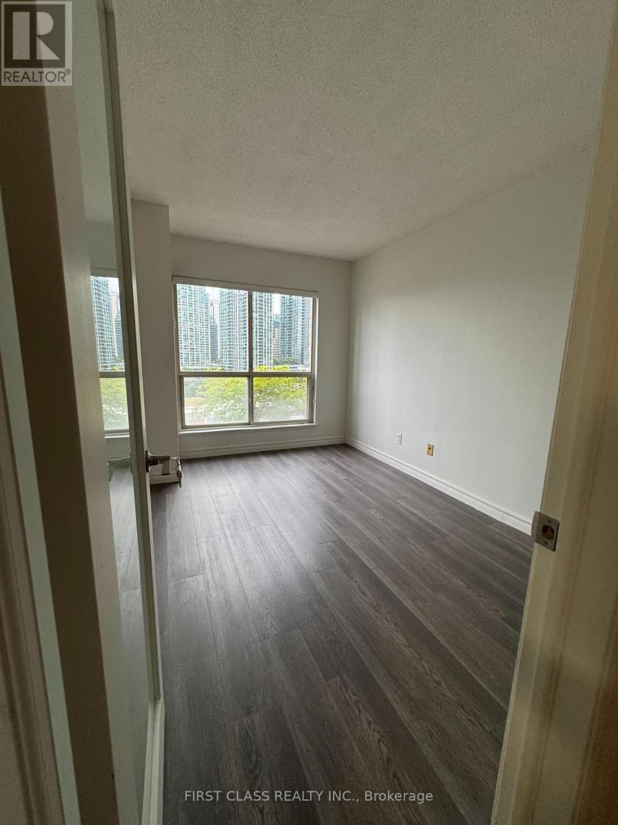 801 - 25 The Esplanade Avenue, Toronto (Waterfront Communities), Ontario  M5E 1W5 - Photo 4 - C12212531
