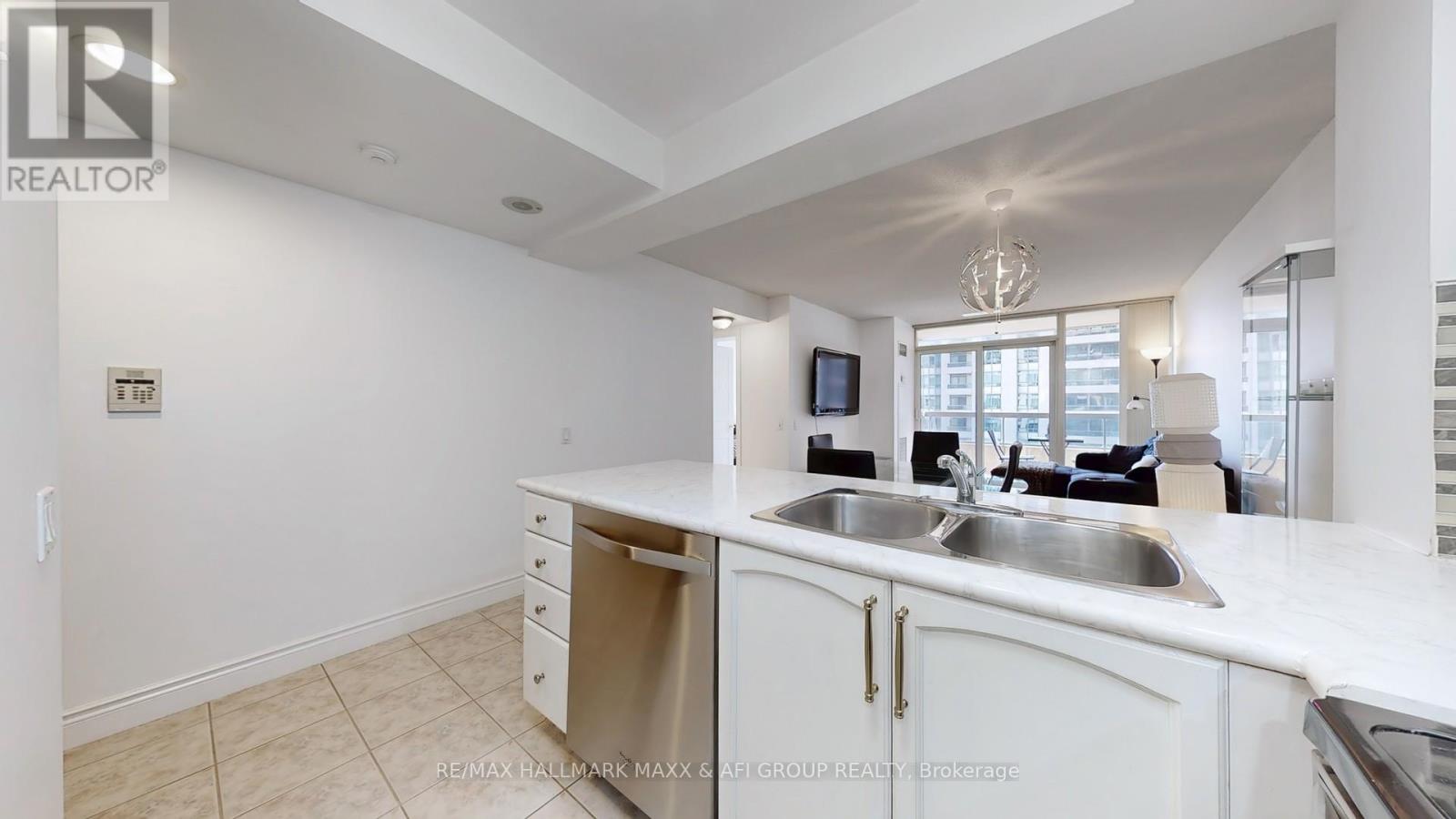 707 - 5 Northtown Way, Toronto (Willowdale East), Ontario  M2N 7A1 - Photo 12 - C12212551