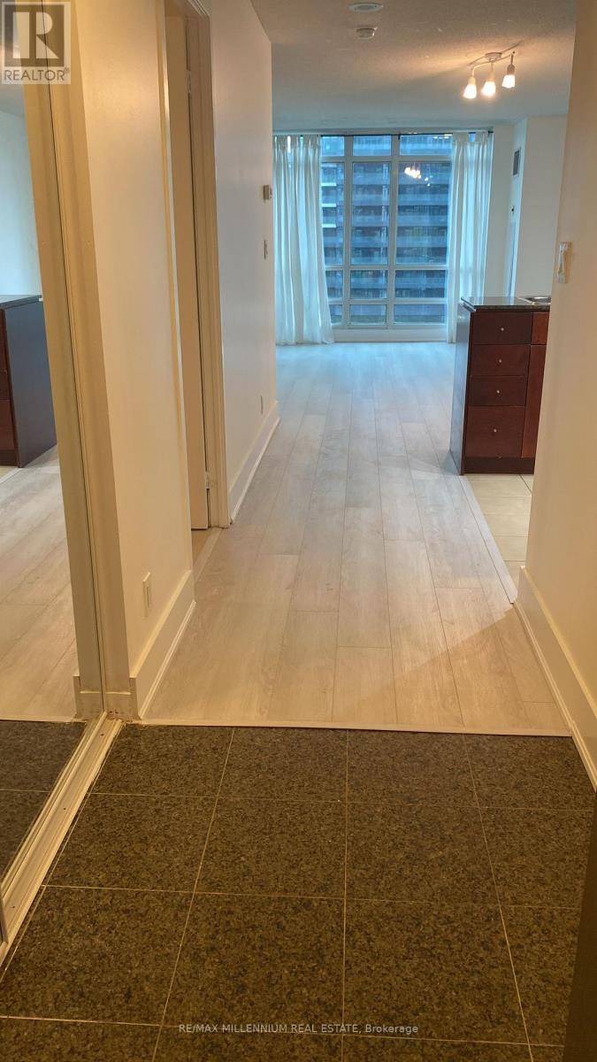 909 - 381 Front Street W, Toronto (Waterfront Communities), Ontario  M5N 3R8 - Photo 5 - C12212556