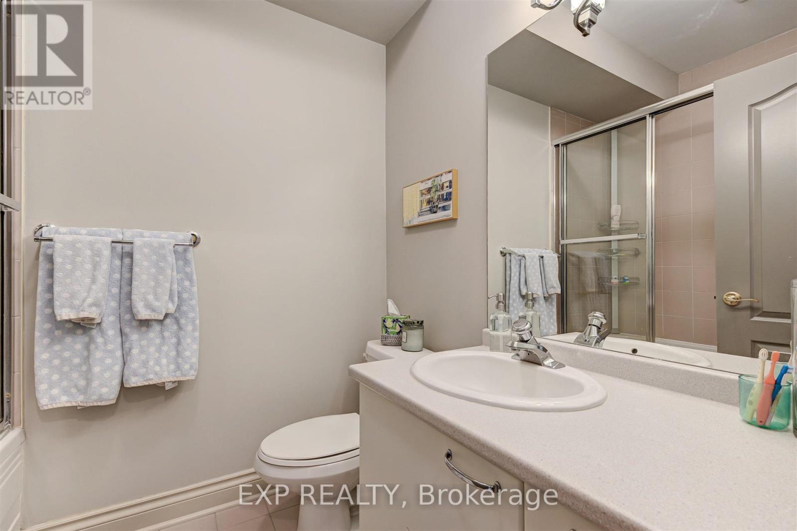 13 Balmoral Avenue, Toronto (Yonge-St. Clair), Ontario  M4V 1J5 - Photo 20 - C12212557