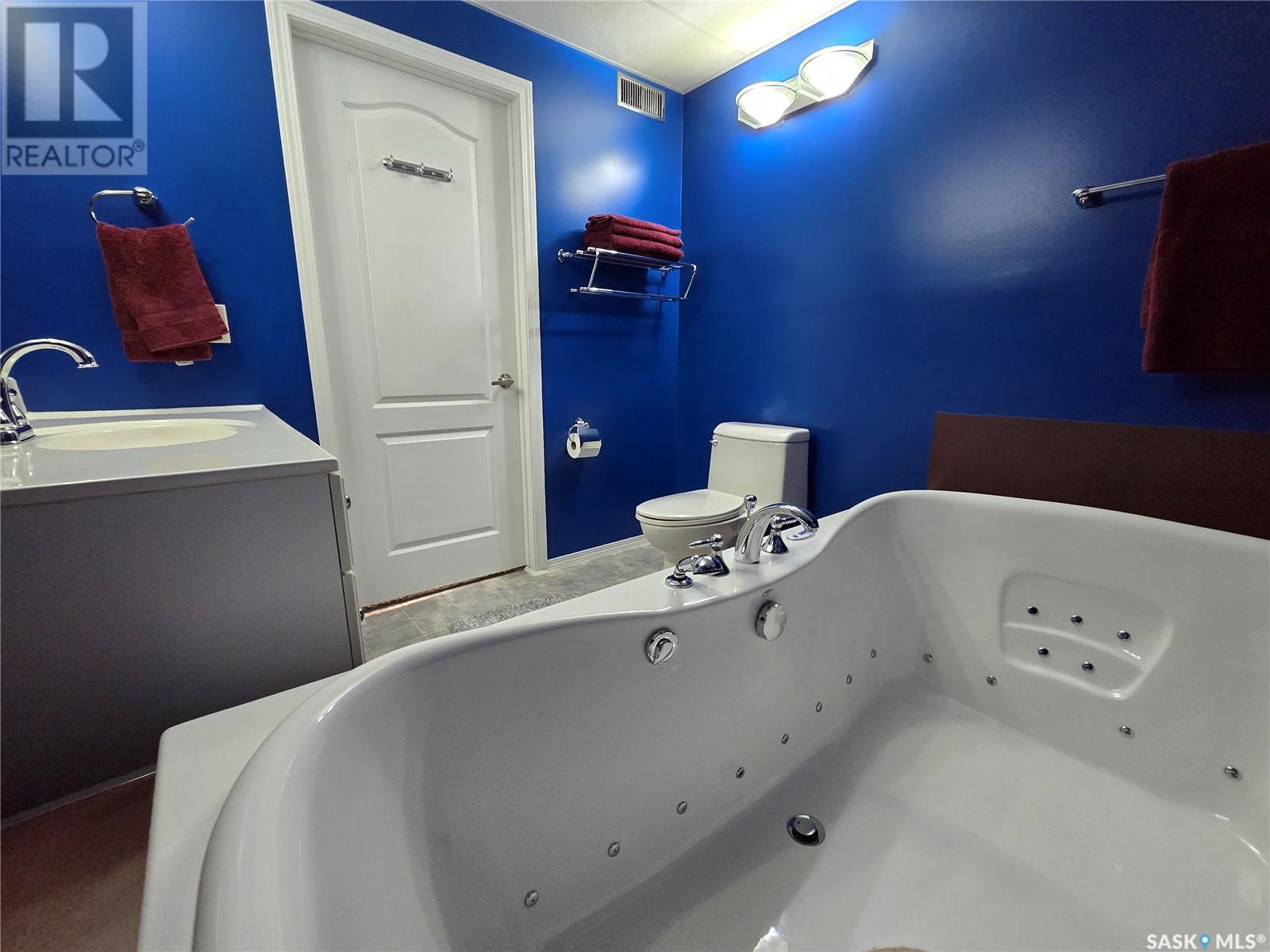 9 Kootenay Drive, Saskatoon, Saskatchewan  S7K 1J2 - Photo 11 - SK008811
