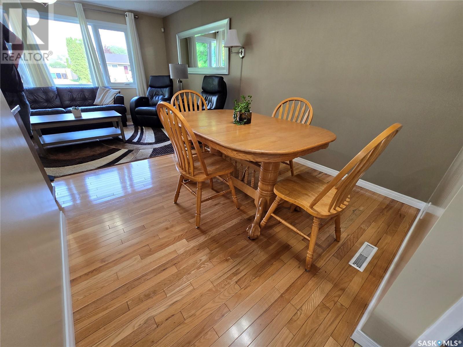 9 Kootenay Drive, Saskatoon, Saskatchewan  S7K 1J2 - Photo 27 - SK008811