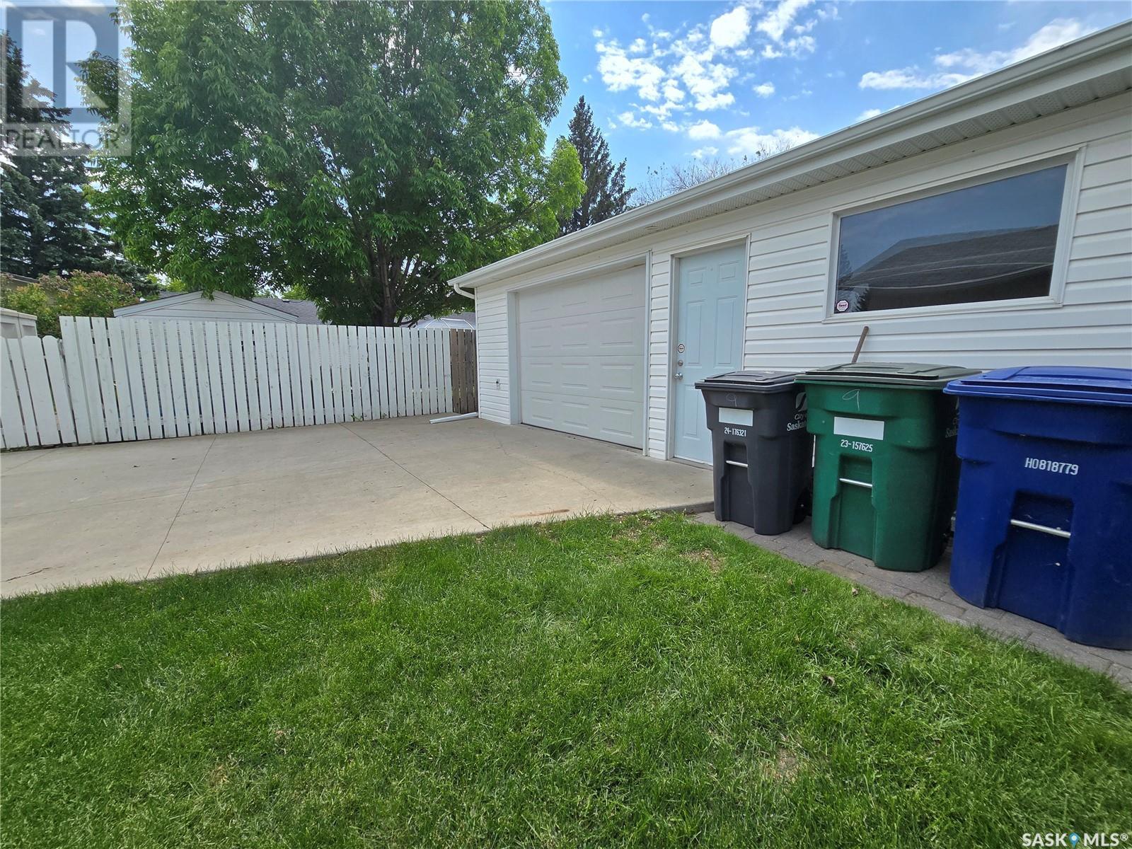 9 Kootenay Drive, Saskatoon, Saskatchewan  S7K 1J2 - Photo 16 - SK008811