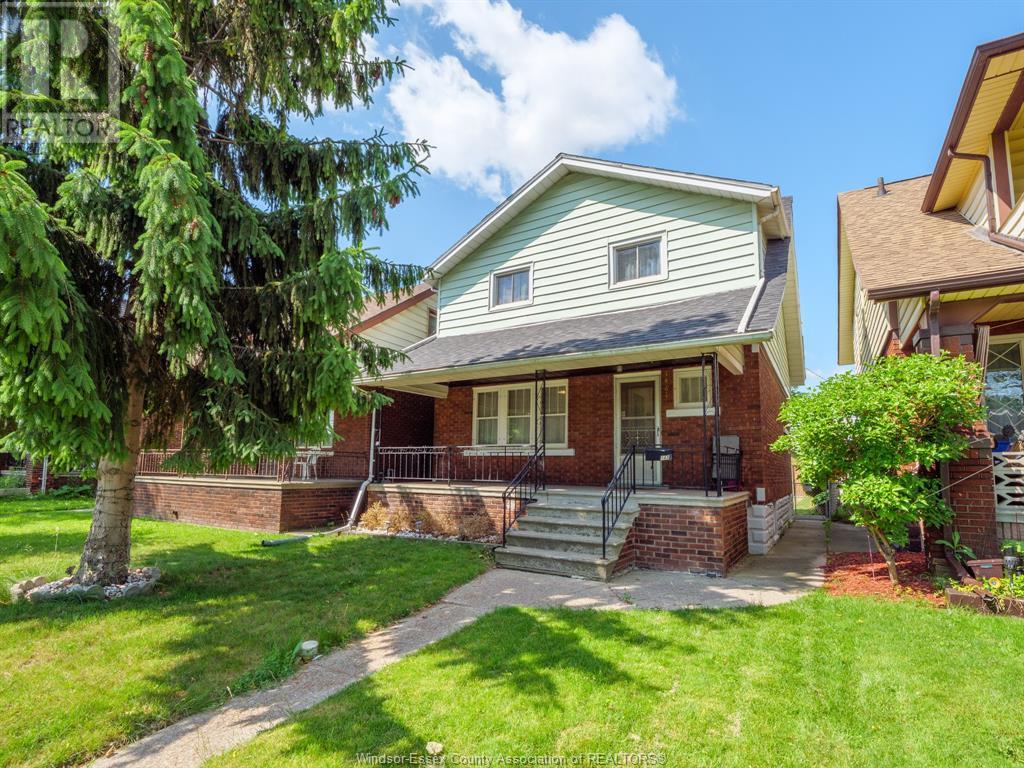 MLS# 25014736: 1481 BENJAMIN, Windsor, Canada