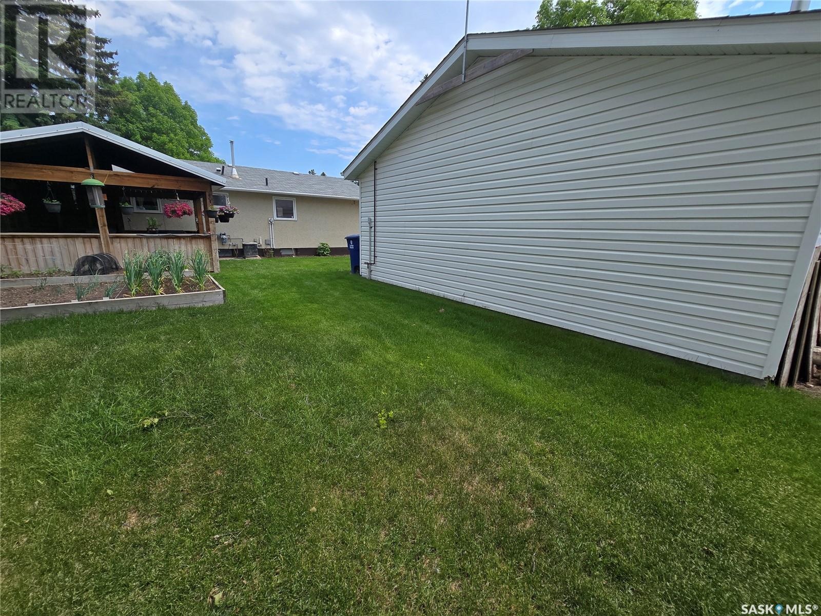 9 Kootenay Drive, Saskatoon, Saskatchewan  S7K 1J2 - Photo 47 - SK008811