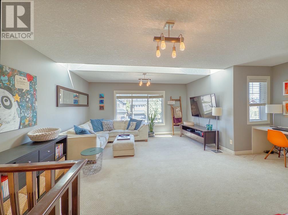 27 Tuscany Estates Drive Nw, Calgary, Alberta  T3L 2Z7 - Photo 5 - A2225739