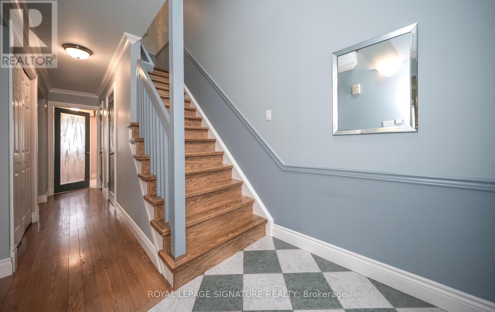 84 Ecclesfield Drive, Toronto (Steeles), Ontario  M1W 3J6 - Photo 4 - E12212351
