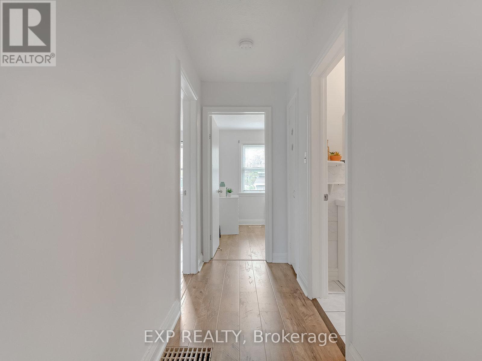 90 Meighen Avenue, Toronto (O'connor-Parkview), Ontario  M4B 2H7 - Photo 10 - E12212387