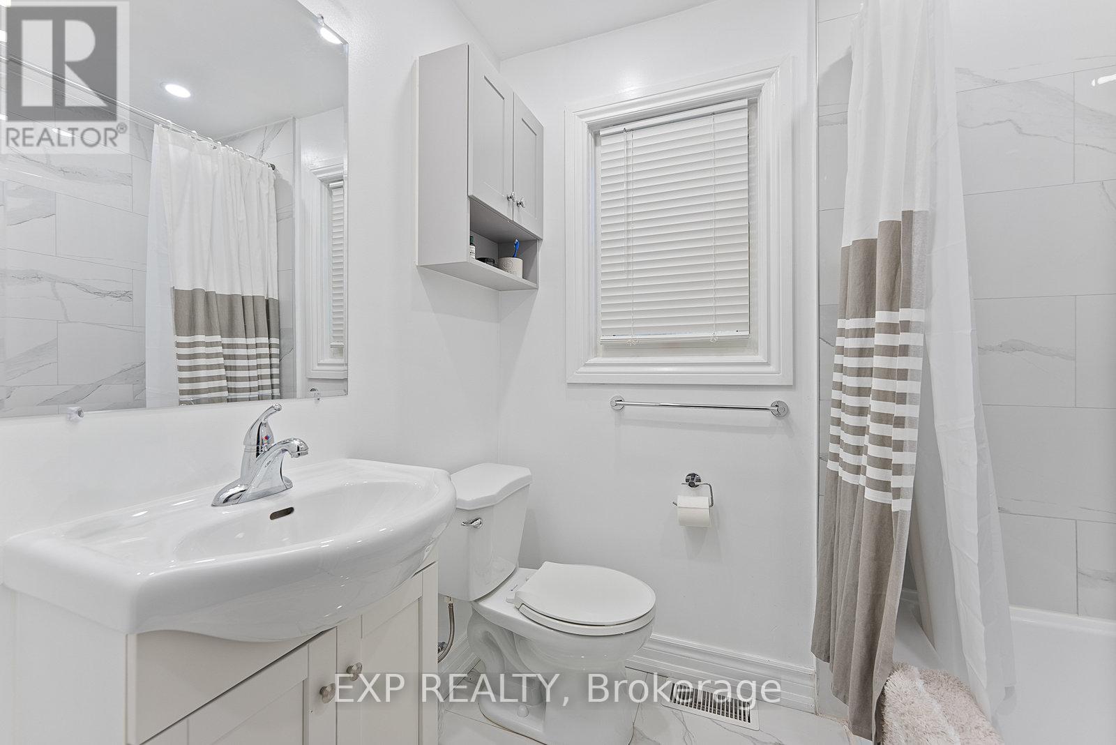 90 Meighen Avenue, Toronto (O'connor-Parkview), Ontario  M4B 2H7 - Photo 12 - E12212387