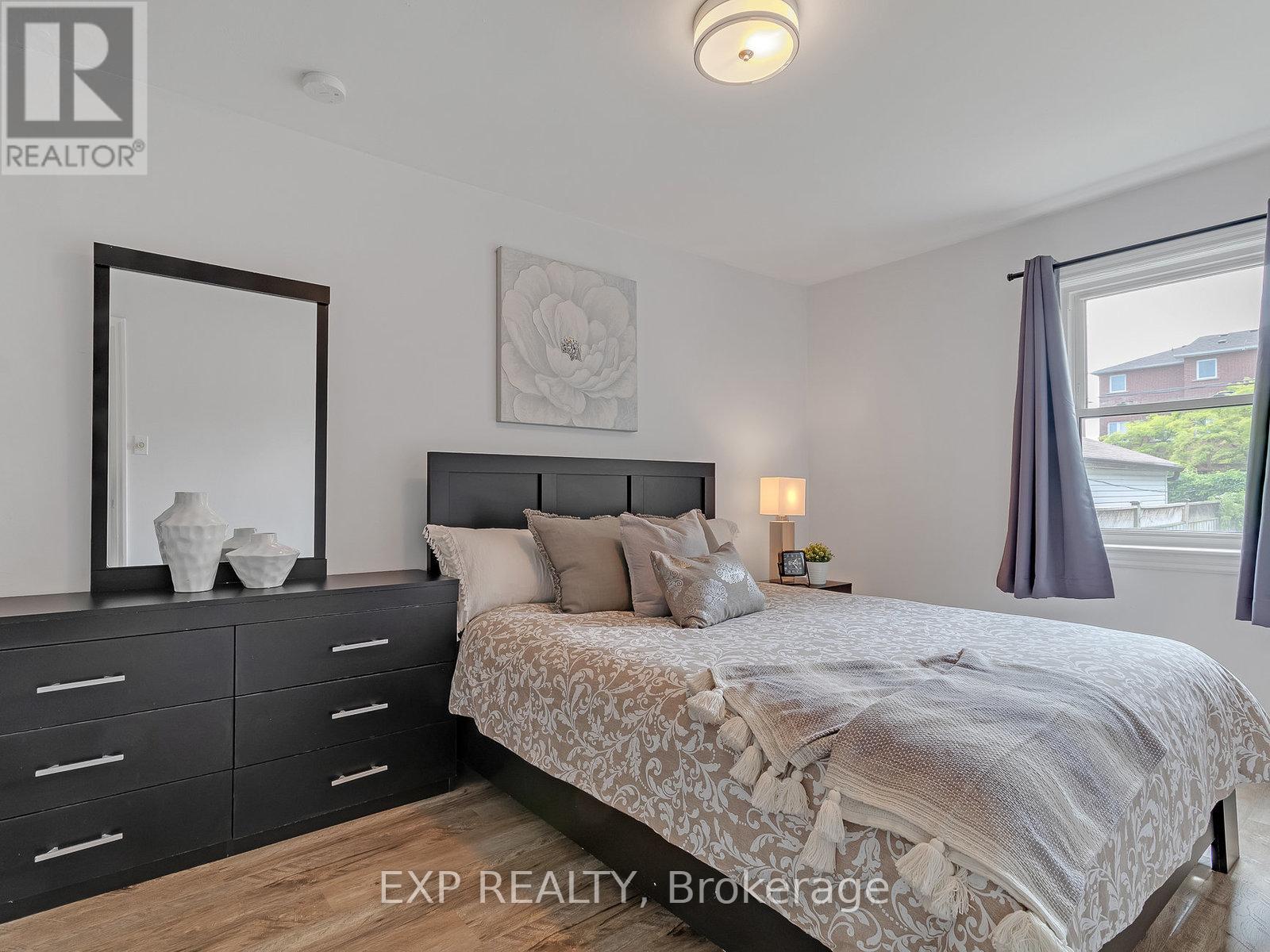 90 Meighen Avenue, Toronto (O'connor-Parkview), Ontario  M4B 2H7 - Photo 13 - E12212387