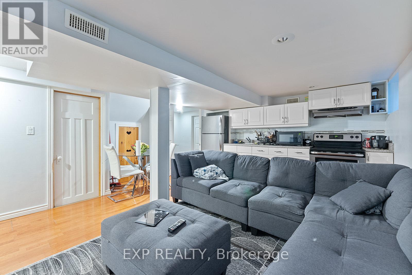 90 Meighen Avenue, Toronto (O'connor-Parkview), Ontario  M4B 2H7 - Photo 19 - E12212387
