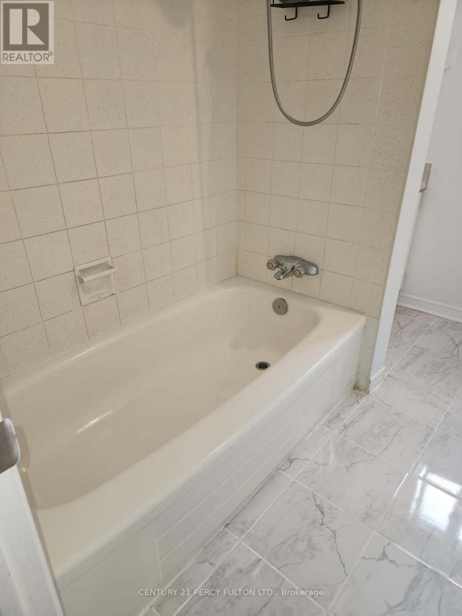 21 Trawley Crescent, Ajax (Central), Ontario  L1S 5Y7 - Photo 10 - E12212398