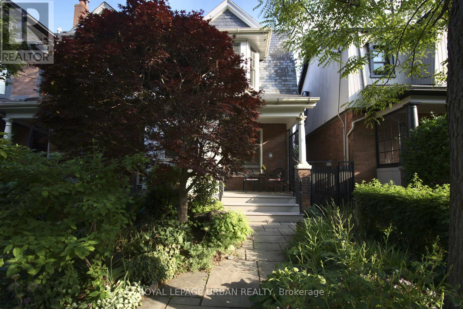 5 Grandview Avenue, Toronto (North Riverdale), Ontario  M4K 1J1 - Photo 1 - E12212414