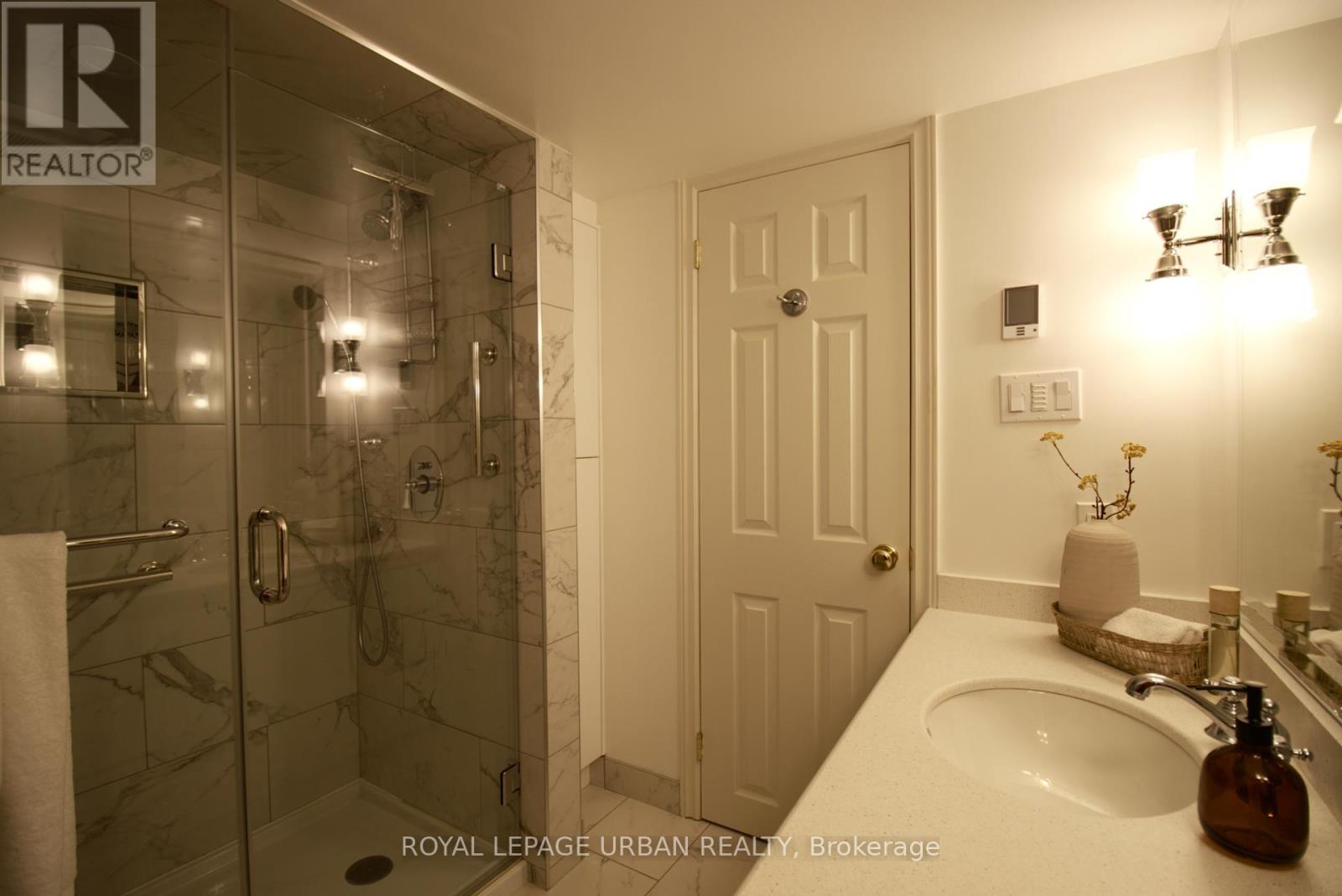 5 Grandview Avenue, Toronto (North Riverdale), Ontario  M4K 1J1 - Photo 38 - E12212414