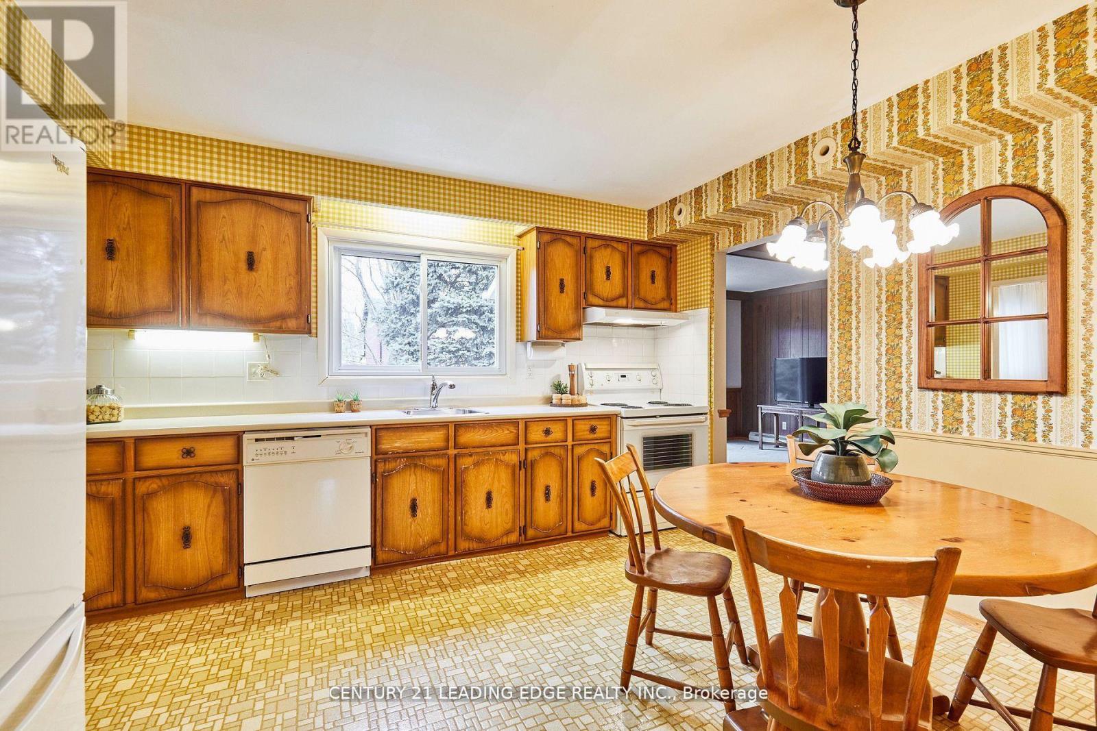 24 Dunmurray Boulevard, Toronto (Tam O'shanter-Sullivan), Ontario  M1T 2J9 - Photo 10 - E12212461