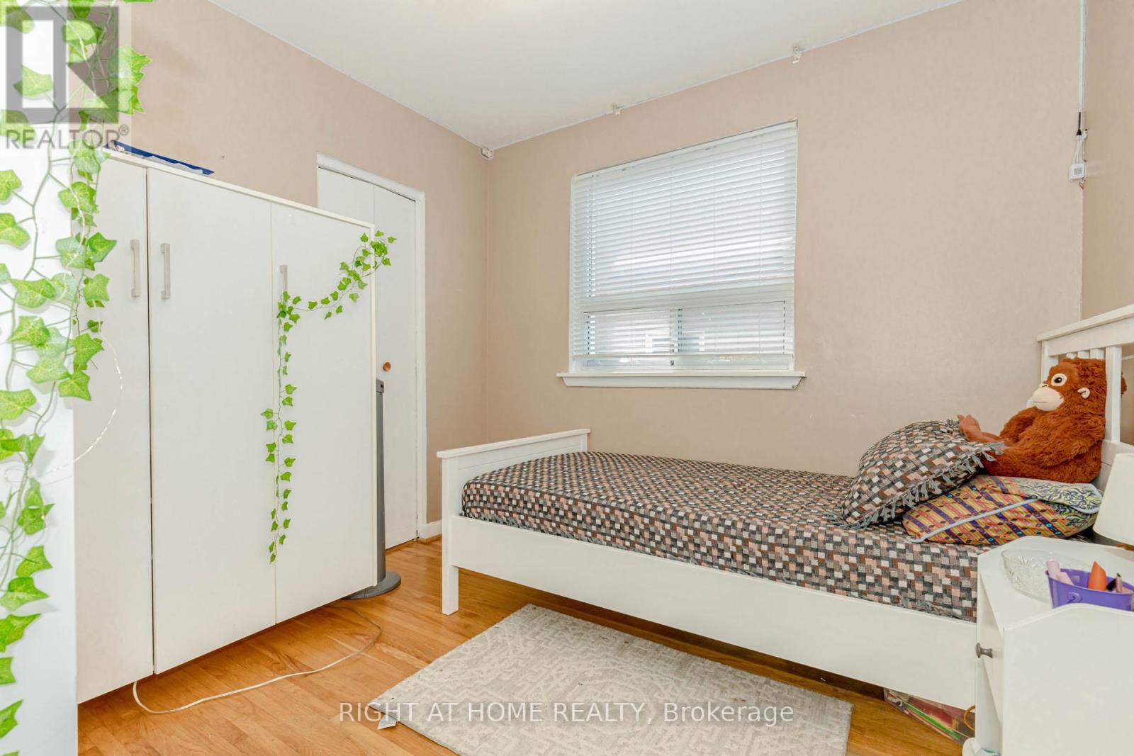 132 Laurel Avenue, Toronto (Kennedy Park), Ontario  M1K 3J9 - Photo 24 - E12212560