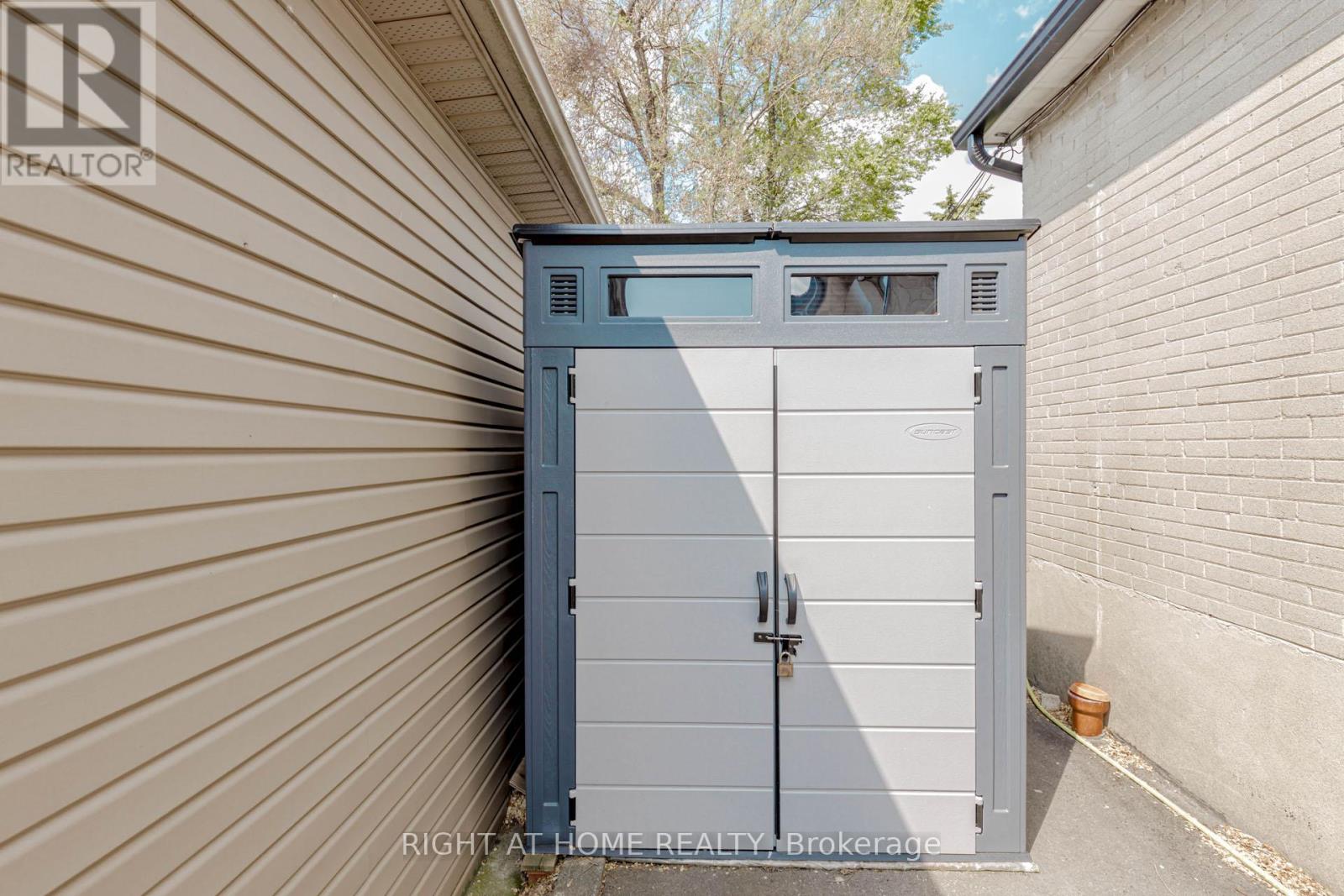 132 Laurel Avenue, Toronto (Kennedy Park), Ontario  M1K 3J9 - Photo 45 - E12212560