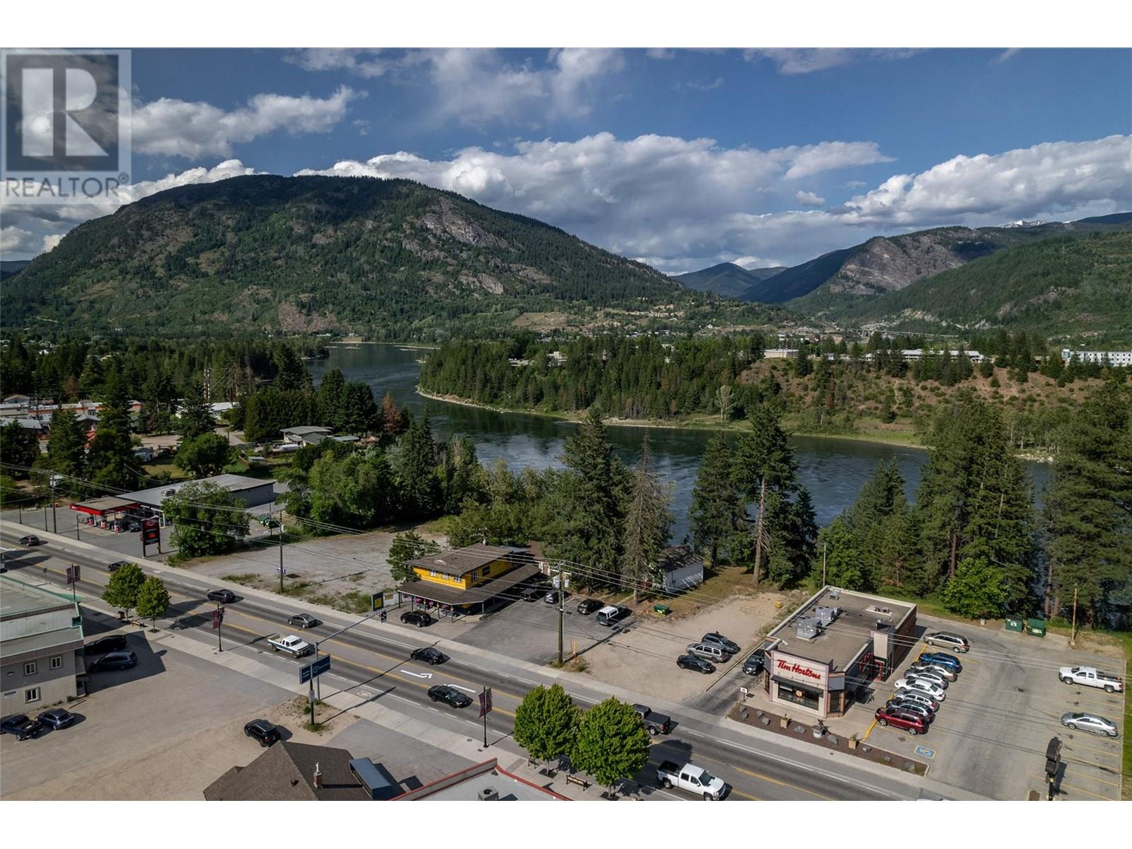 1451 Columbia Avenue, Castlegar, British Columbia  V1N 1H8 - Photo 24 - 10351656