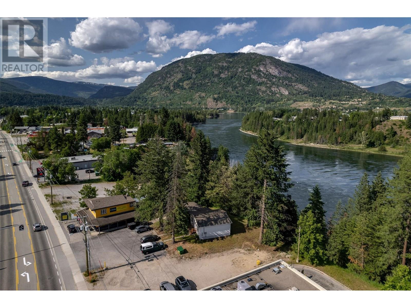 1451 Columbia Avenue, Castlegar, British Columbia  V1N 1H8 - Photo 28 - 10351656