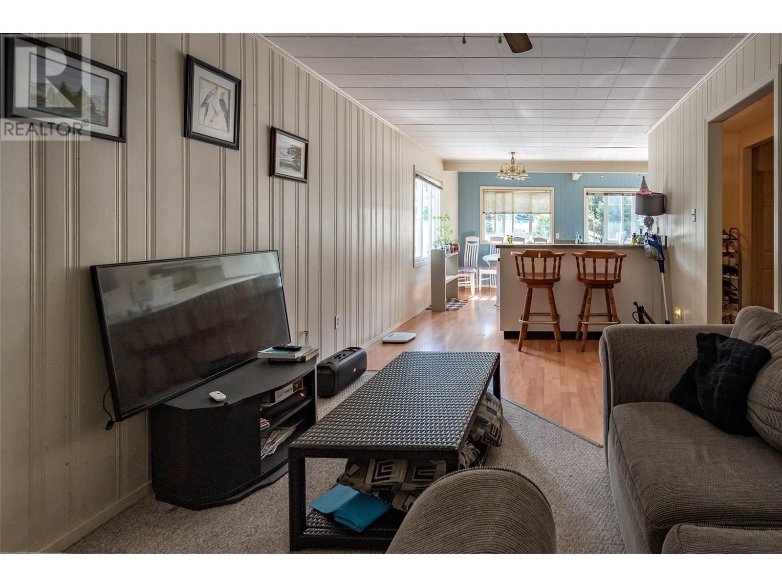 1451 Columbia Avenue, Castlegar, British Columbia  V1N 1H8 - Photo 68 - 10351656
