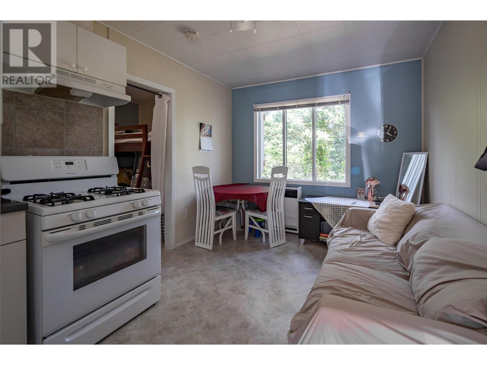 1451 Columbia Avenue, Castlegar, British Columbia  V1N 1H8 - Photo 61 - 10351656
