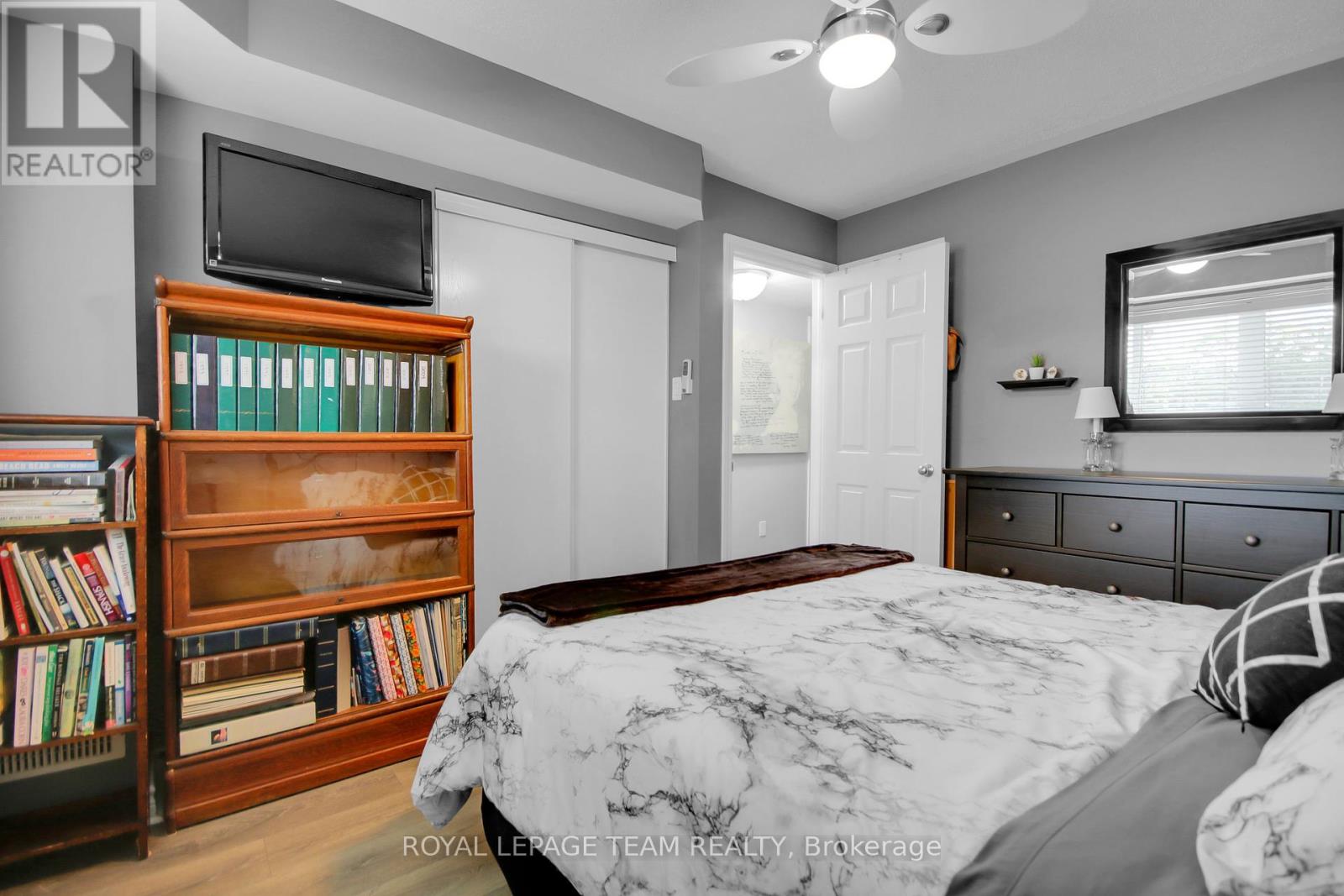 2 - 565 Stonefield, Ottawa, Ontario  K2G 4R4 - Photo 21 - X12212617