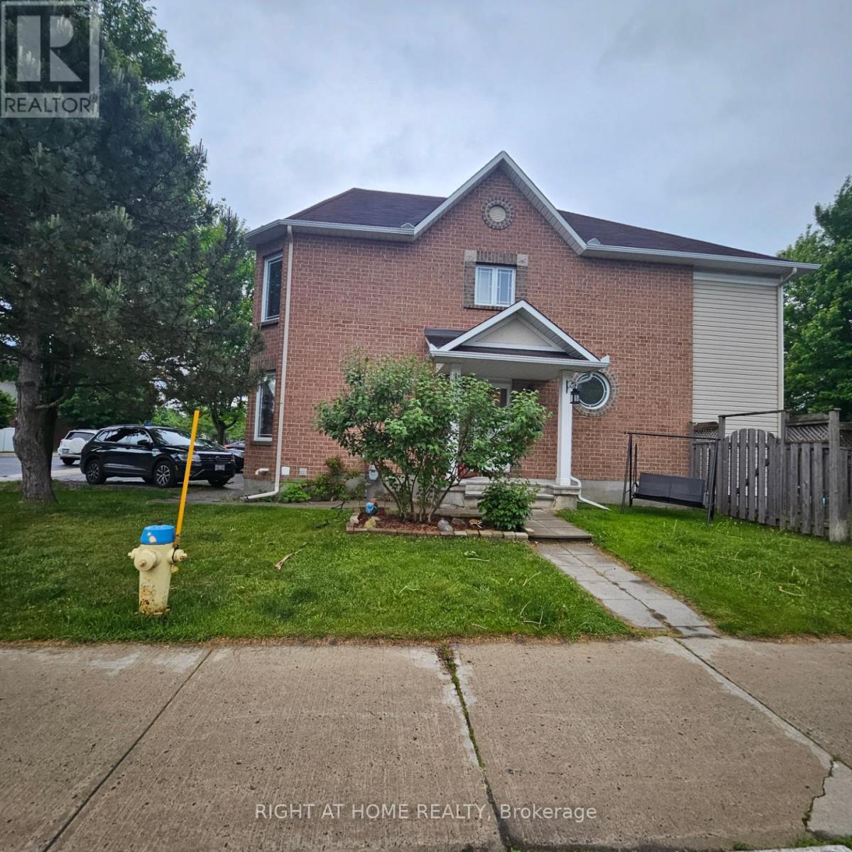 74 Sunvale Way, Ottawa, Ontario  K2G 6X5 - Photo 2 - X12212635
