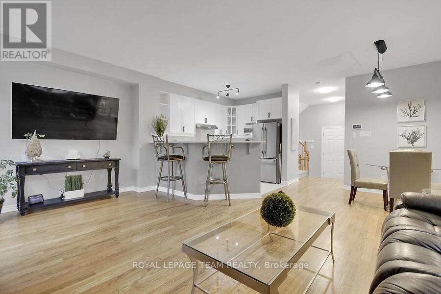 70 Oldfield Street, Ottawa, Ontario  K2G 7C2 - Photo 14 - X12212659