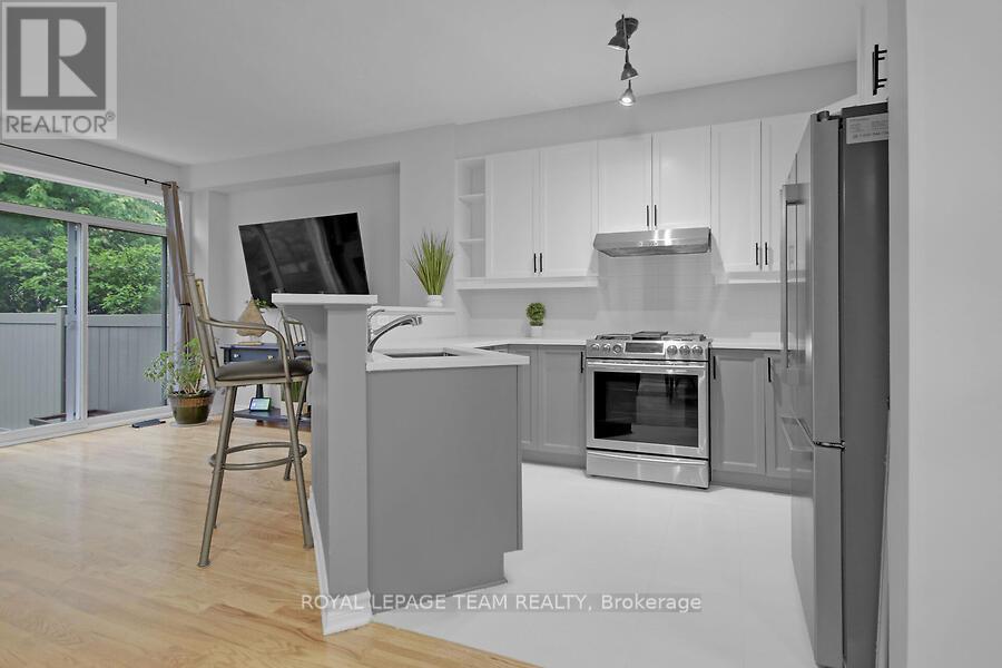 70 Oldfield Street, Ottawa, Ontario  K2G 7C2 - Photo 15 - X12212659