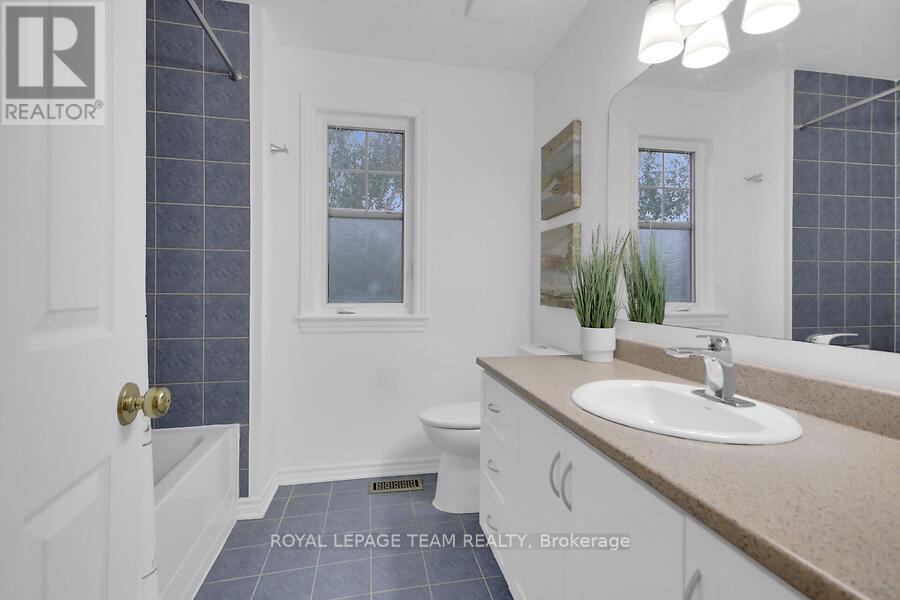 70 Oldfield Street, Ottawa, Ontario  K2G 7C2 - Photo 25 - X12212659