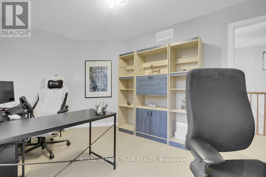 70 Oldfield Street, Ottawa, Ontario  K2G 7C2 - Photo 29 - X12212659