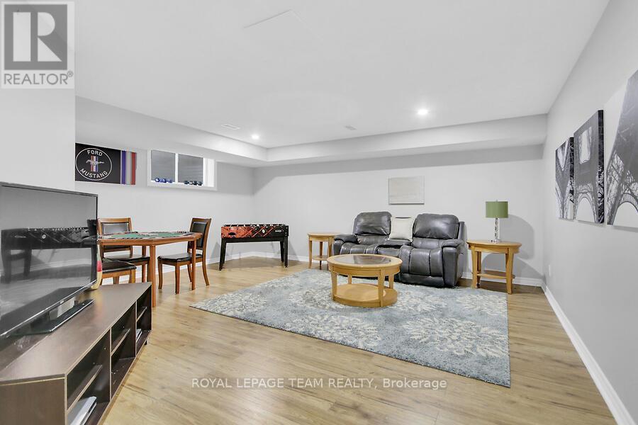 70 Oldfield Street, Ottawa, Ontario  K2G 7C2 - Photo 35 - X12212659