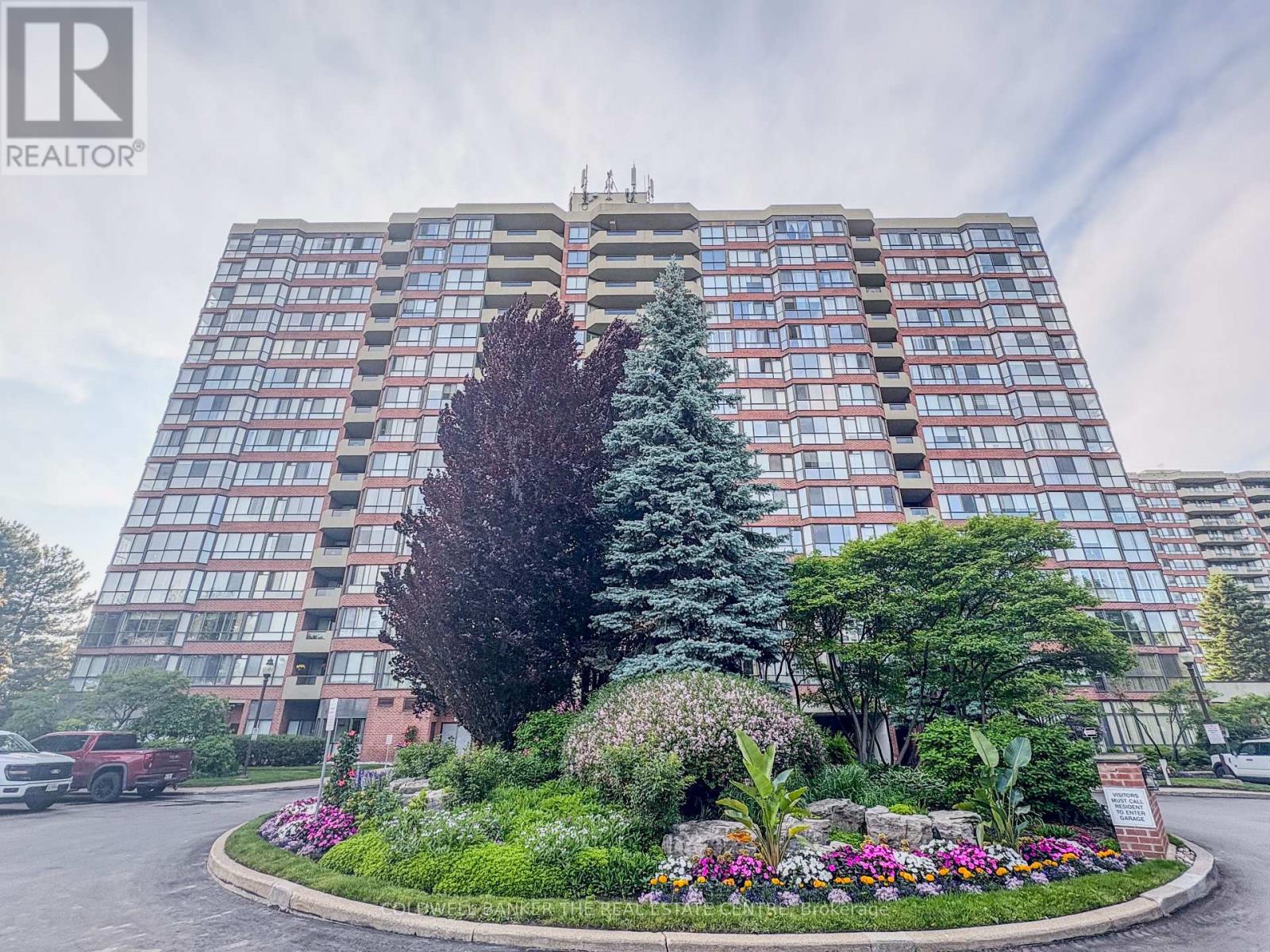 307 - 100 Observatory Lane, Richmond Hill (Observatory), Ontario  L4C 1T4 - Photo 3 - N12212344
