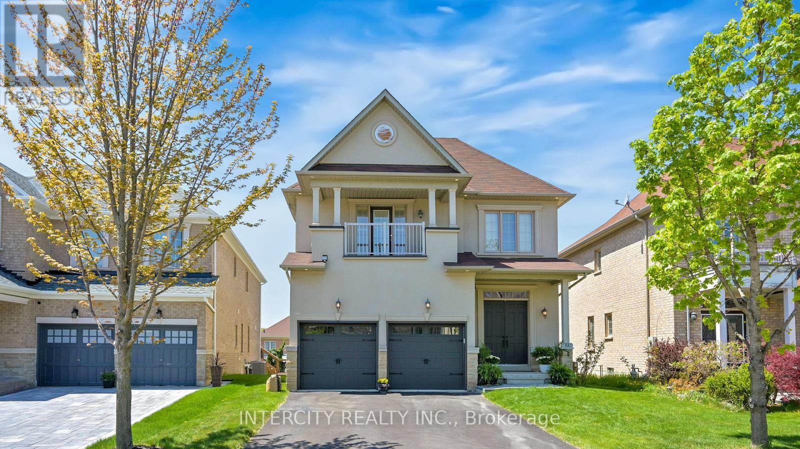 32 Allison Ann Way, Vaughan (Patterson), Ontario  L6A 0J4 - Photo 1 - N12212396