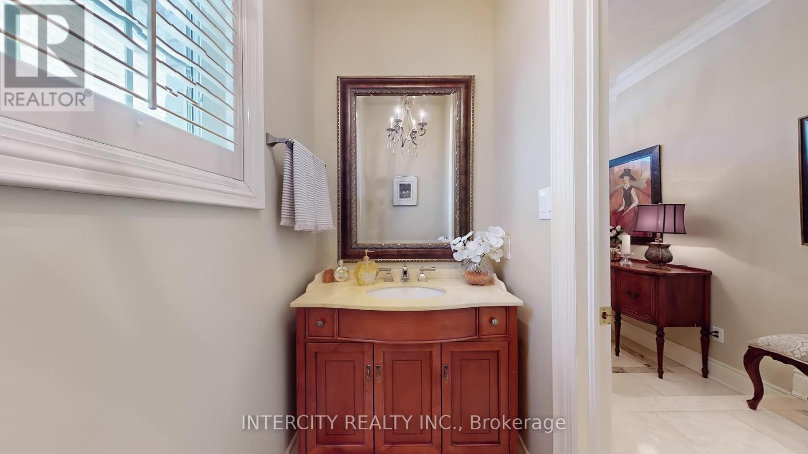 32 Allison Ann Way, Vaughan (Patterson), Ontario  L6A 0J4 - Photo 16 - N12212396