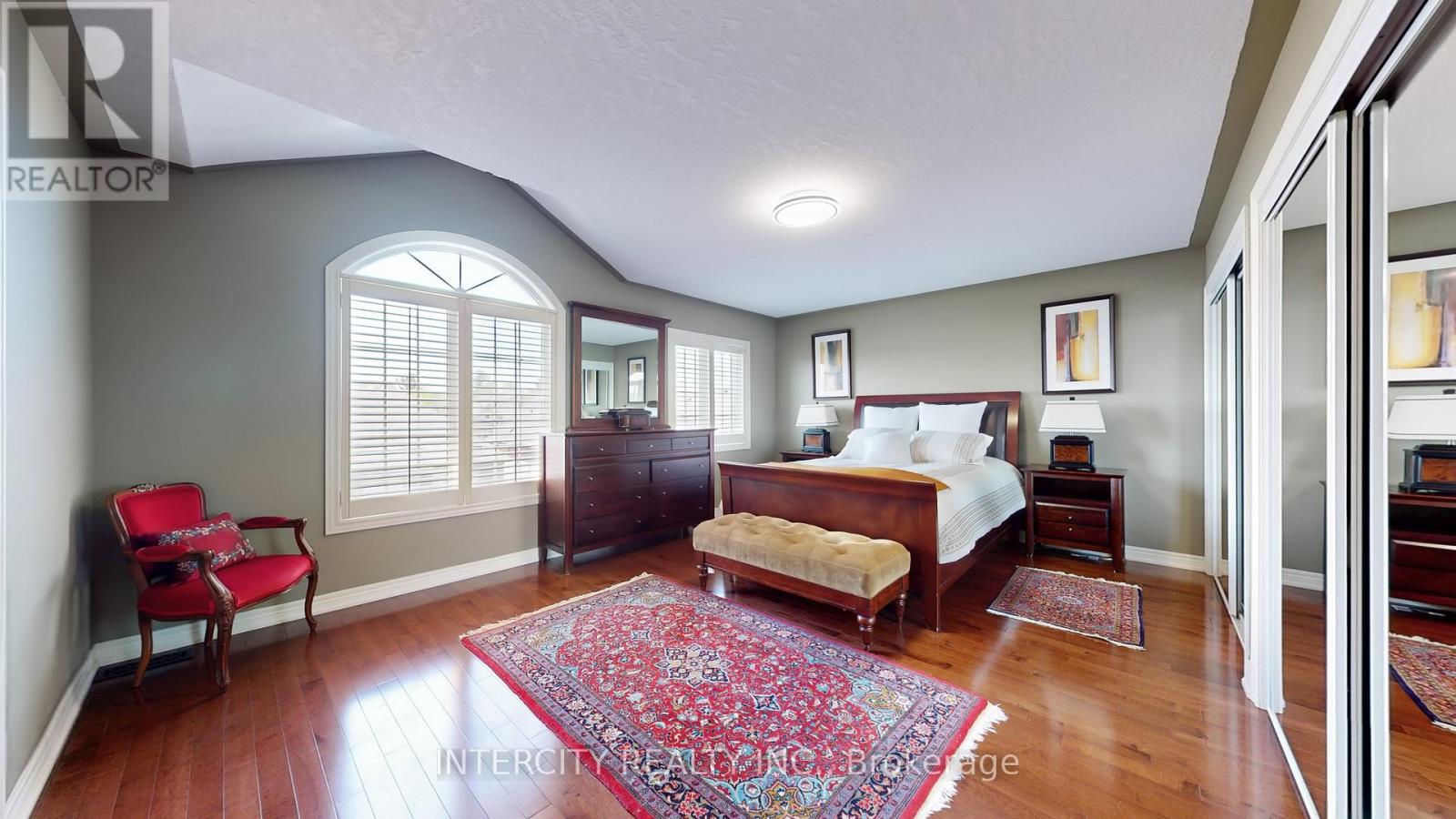 32 Allison Ann Way, Vaughan (Patterson), Ontario  L6A 0J4 - Photo 22 - N12212396