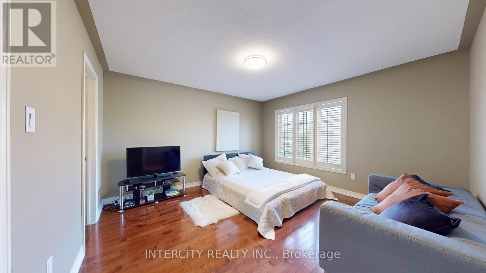 32 Allison Ann Way, Vaughan (Patterson), Ontario  L6A 0J4 - Photo 30 - N12212396