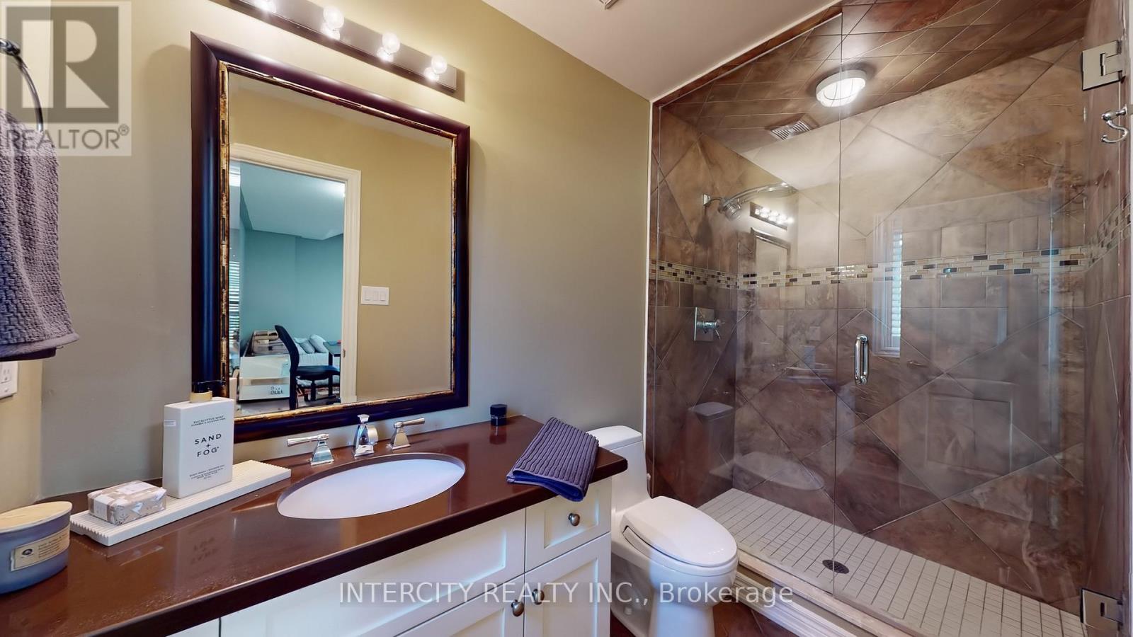 32 Allison Ann Way, Vaughan (Patterson), Ontario  L6A 0J4 - Photo 38 - N12212396