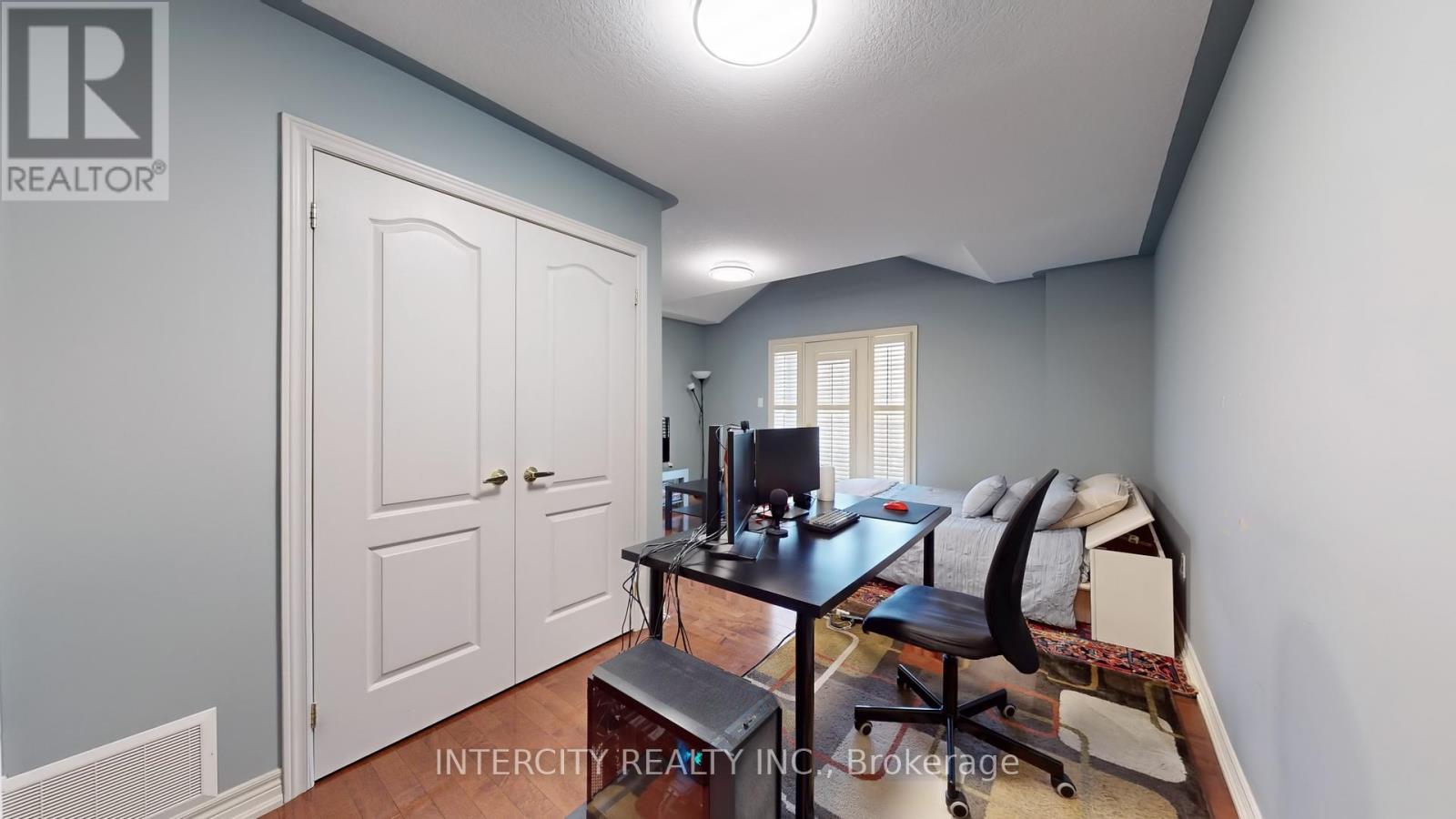 32 Allison Ann Way, Vaughan (Patterson), Ontario  L6A 0J4 - Photo 39 - N12212396