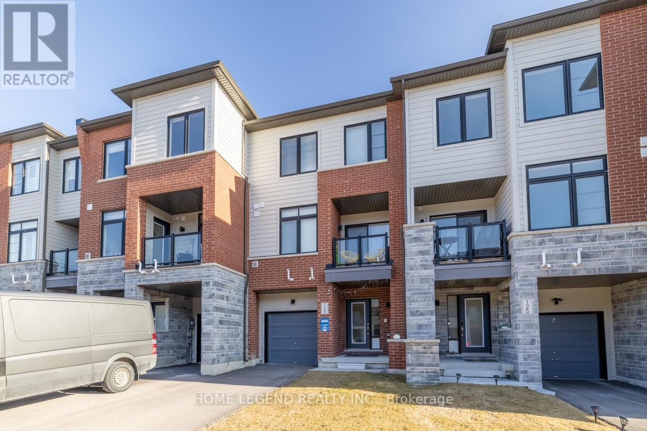 123 Bravo Lane, Newmarket (Woodland Hill), Ontario  L3X 0L2 - Photo 1 - N12212400